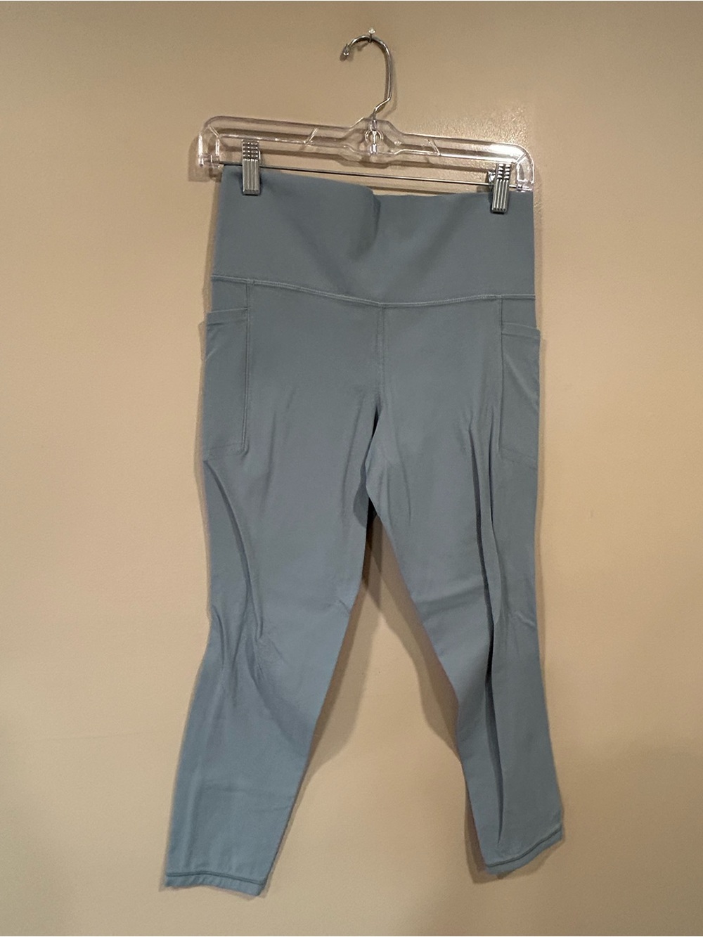 Athleta Womens Capri Leggings Green Stretch Yoga Size Medium